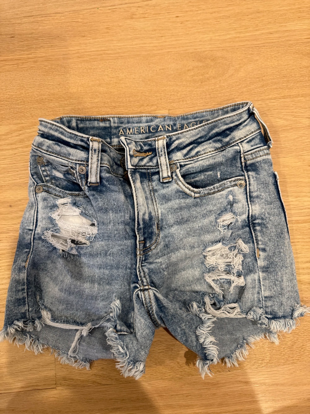 American Eagle Outfitters Light Blue Distressed Women's Denim Shorts